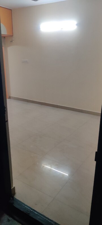 Room in 2 BHK Apartment at Sai Purvi Grand, Brookefield – for Rent