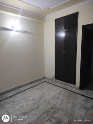 Furnished Amenities in 2 BHK Builder Floor at Kishangarh – for Rent