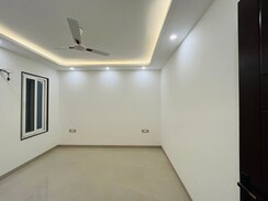 4 BHK + Pooja Room,Servant Room,Extra Room Builder Floor For Sale in Green Fields Colony