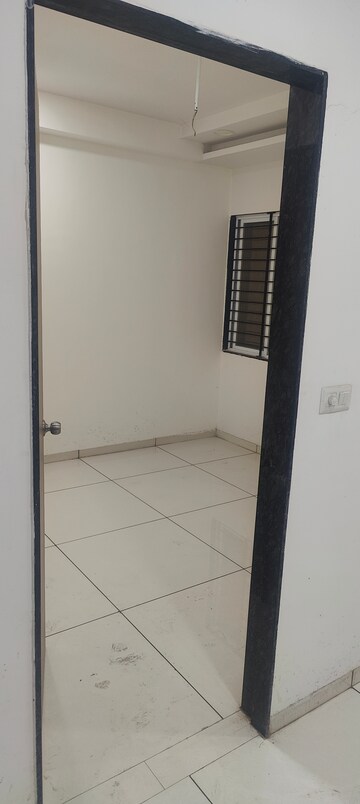 Room in 3 BHK Apartment at Harni – for Rent
