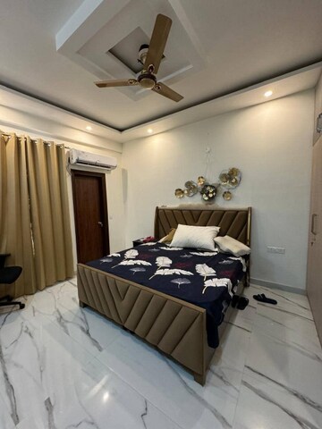 Bedroom in 3 BHK Builder Floor at Tanvi villa, Sector 45 – for Rent