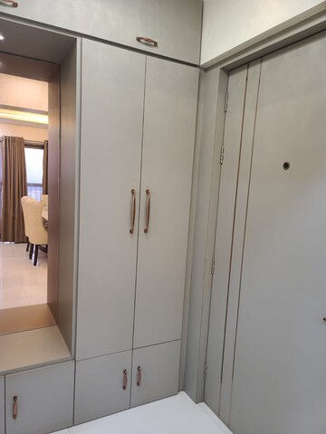 Room in 3 BHK Apartment at Wanwadi – for Sale