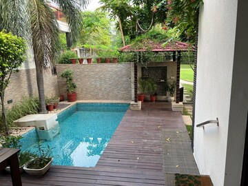 Swimming Pool in 4 BHK Villa at Vipul Tatvam Villas, Sector 48 – for Sale