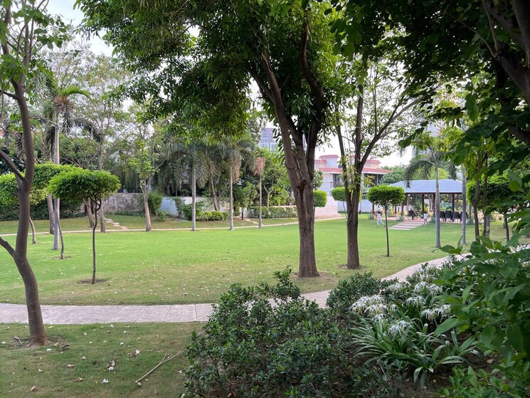 Garden, vipul-tatvam-villas 4 Bedroom 4000 Sq.Ft. Villa In Sector 48 Gurgaon 8923994