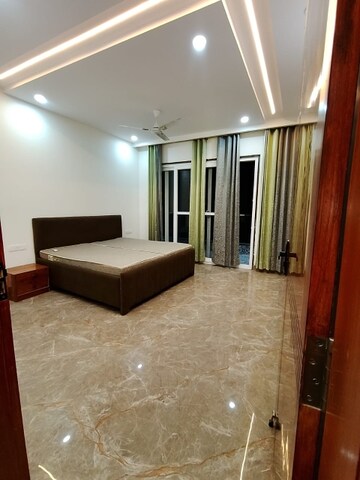 Room in 2 BHK Builder Floor at Ardee City, Sector 52 – for Rent