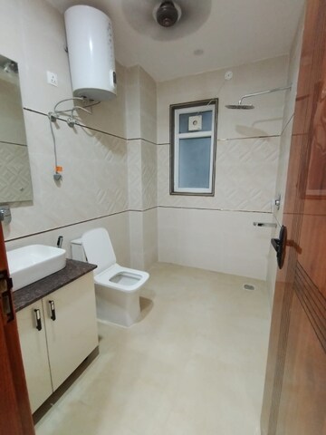 Bathroom in 2 BHK Builder Floor at Ardee City, Sector 52 – for Rent