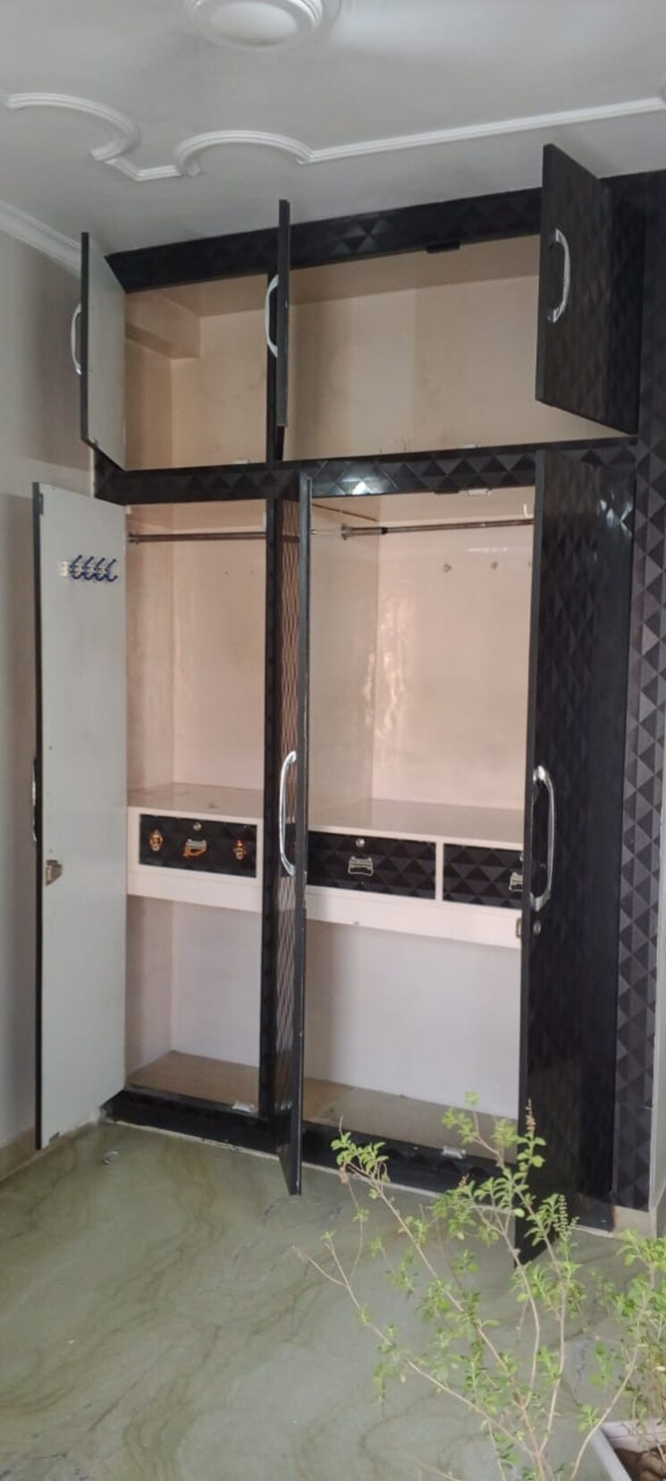 Kitchen, rwa-qutab-enclave 2 Bedroom 700 Sq.Ft. Apartment In Katwaria Sarai Delhi 8924000