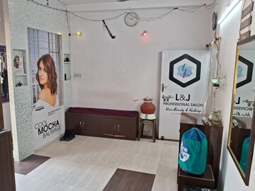 Team Area in  Shop at Lalpur – for Rent