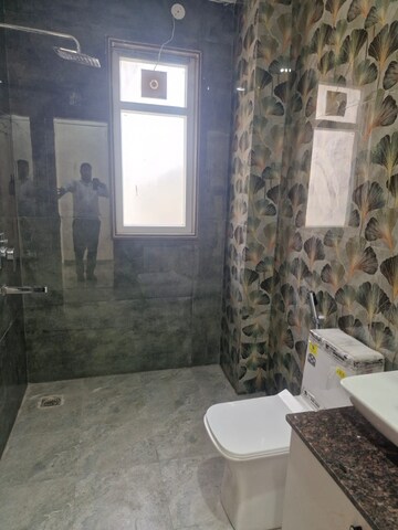 Bathroom in 2 BHK Builder Floor at Ardee City, Sector 52 – for Rent