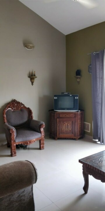 Furnished Amenities in 2 BHK Apartment at Siolim – for Rent