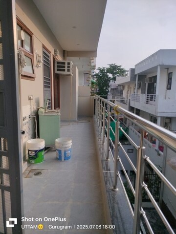 Balcony in 3 BHK Builder Floor at Huda Market, Sector 31 – for Rent