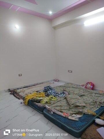 Bedroom in 3 BHK Builder Floor at Huda Market, Sector 31 – for Rent