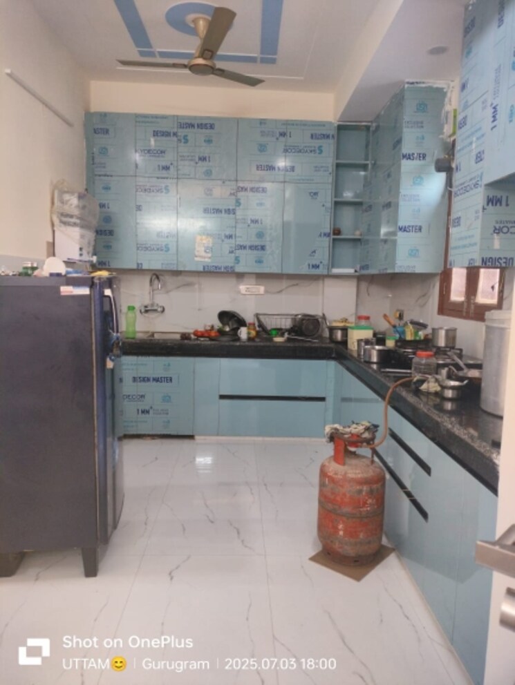 Kitchen, huda-market 3 Bedroom 1450 Sq.Ft. Builder Floor In Sector 31 Gurgaon 8924031