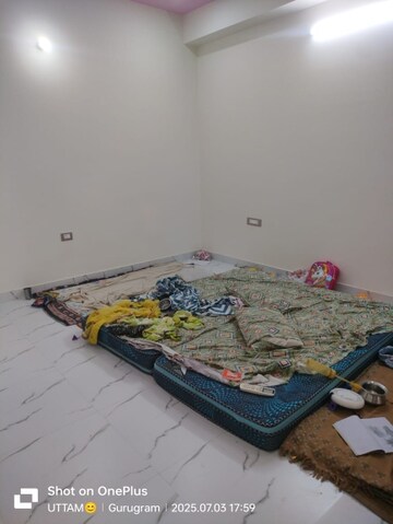 Bedroom in 3 BHK Builder Floor at Huda Market, Sector 31 – for Rent