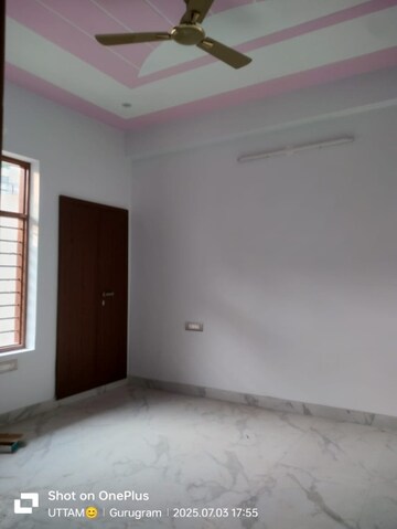 Room in 2 BHK Builder Floor at Huda Market, Sector 31 – for Rent