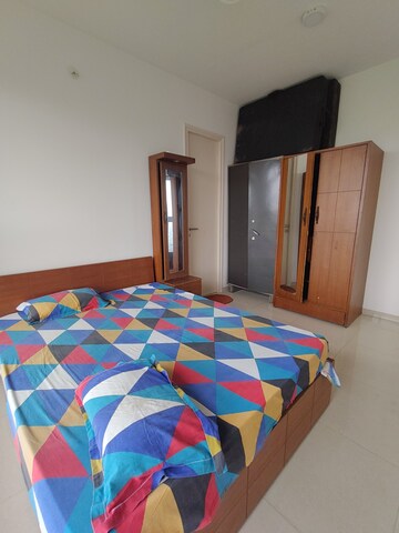 Bedroom in 2 BHK Apartment at Hiranandani Fortune City, New Panvel – for Rent