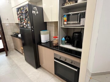 Furnished Amenities in 3 BHK Builder Floor at M2K Aura, Sector 47 – for Rent