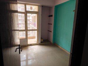 Room in 2 BHK Apartment at Ascent Savy Ville De, Raj Nagar Extension – for Sale