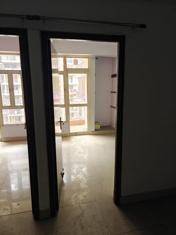 Room in 2 BHK Apartment at Ascent Savy Ville De, Raj Nagar Extension – for Sale