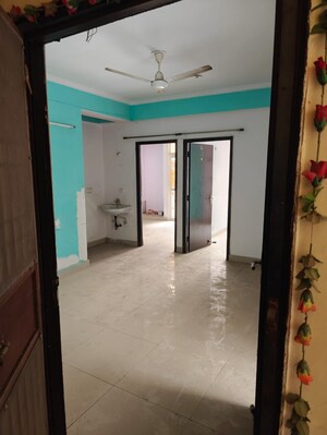 Room in 2 BHK Apartment at Ascent Savy Ville De, Raj Nagar Extension – for Sale