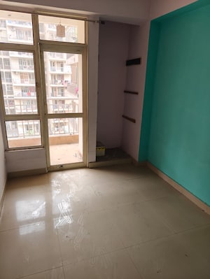 Room in 2 BHK Apartment at Ascent Savy Ville De, Raj Nagar Extension – for Sale