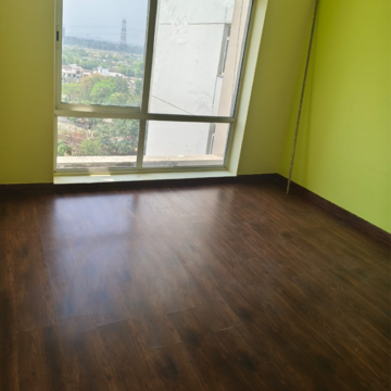 Room in 2 BHK Apartment at Jaypee Greens Pavilion Court, Sector 128 – for Rent