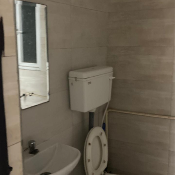 Bathroom in 1.5 BHK Independent House at RWA Apartments Sector 41, Sector 41 – for Rent