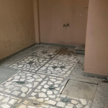 Bathroom in 1.5 BHK Independent House at RWA Apartments Sector 41, Sector 41 – for Rent
