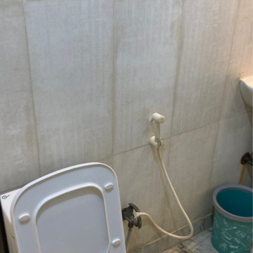Bathroom in 1.5 BHK Independent House at RWA Apartments Sector 41, Sector 41 – for Rent