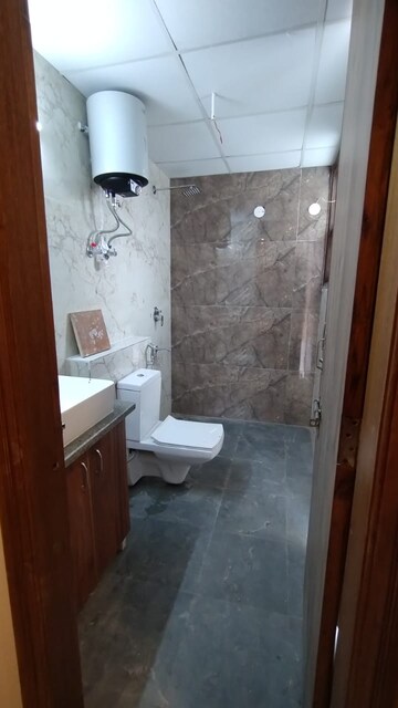 Attached Bathroom in 2 BHK Builder Floor at Sector 28 – for Rent