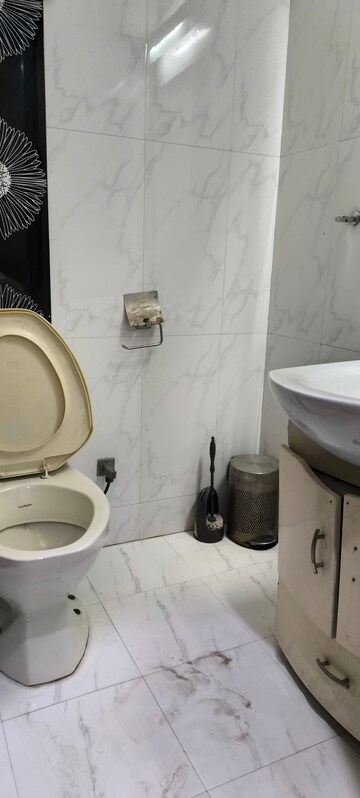 Bathroom in 3 BHK Apartment at Vasant Kunj – for Sale