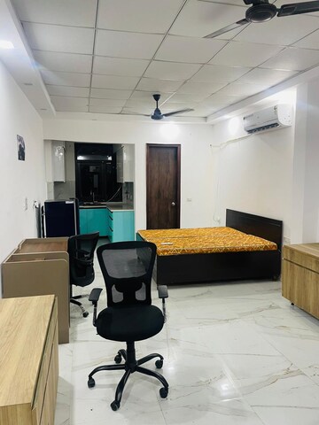 Master Bedroom in Studio Builder Floor at Huda Market, Sector 31 – for Rent