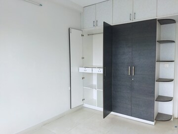 Room in 2 BHK Apartment at Tata Aquila Heights, Jalahalli – for Sale