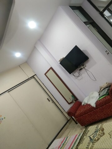 Furnished Amenities in 2 BHK Builder Floor at Lajpat Nagar 4 – for Rent