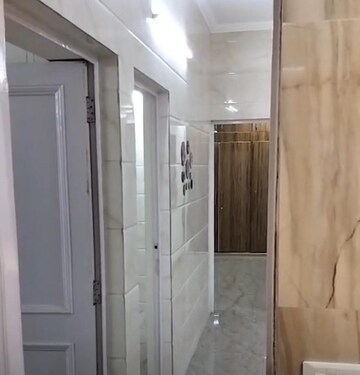Building Lobby in 3 BHK Apartment at Vipul Greens, Sector 48 – for Sale