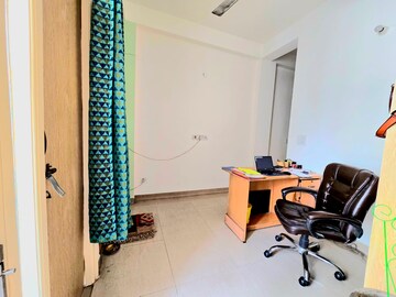 Master Bedroom in 3 BHK Builder Floor at Safdarjung Enclave – for Rent