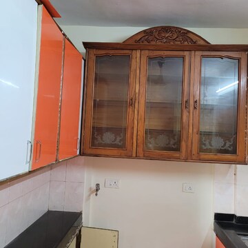 Furnished Amenities in 3 BHK Apartment at Oxford Premium, Azad Nagar – for Rent