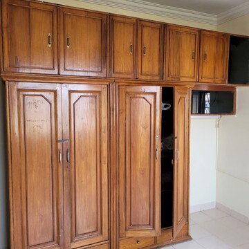 Bedroom in 3 BHK Apartment at Oxford Premium, Azad Nagar – for Rent