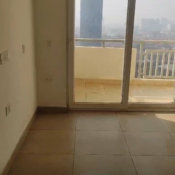 Room in 4 BHK Apartment at Ansal Height 86, Nawada Fatehpur – for Rent