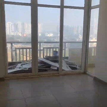 Room in 4 BHK Apartment at Ansal Height 86, Nawada Fatehpur – for Rent