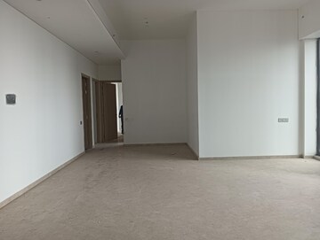 Room in 5 BHK Apartment at Rustomjee Crown, Prabhadevi – for Rent