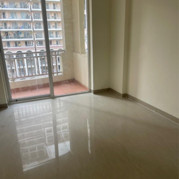 Room in 3 BHK Apartment at Ansal Height 86, Nawada Fatehpur – for Rent