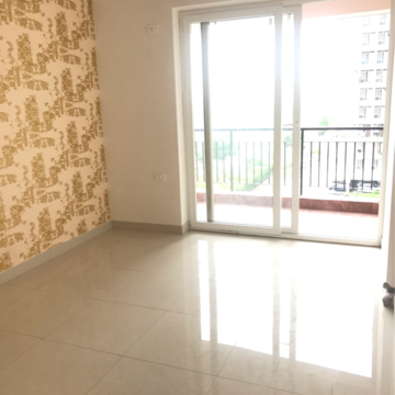 Room in 3.5 BHK Apartment at Pareena Express Heights, Sector 99 – for Sale