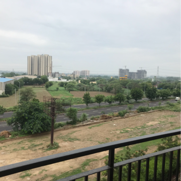 3.5 BHK Apartment – Exterior View View at Pareena Express Heights, Sector 99 - for Sale