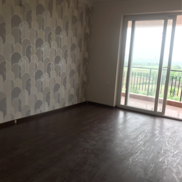 Room in 3.5 BHK Apartment at Pareena Express Heights, Sector 99 – for Sale