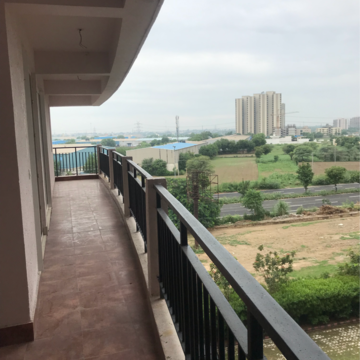 Balcony in 3.5 BHK Apartment at Pareena Express Heights, Sector 99 – for Sale