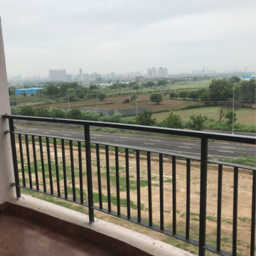 Balcony in 3.5 BHK Apartment at Pareena Express Heights, Sector 99 – for Sale