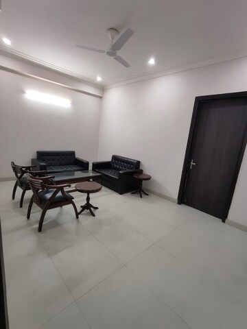 Gym in 1 BHK Builder Floor at Sushant Lok I – for Rent