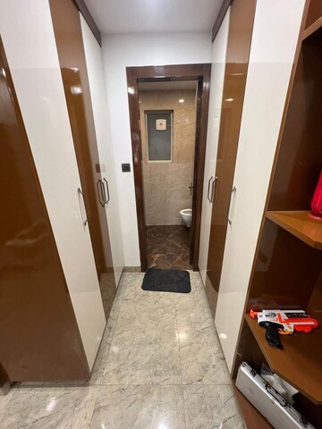 Building Lobby in 3 BHK Builder Floor at Sector 38 – for Rent