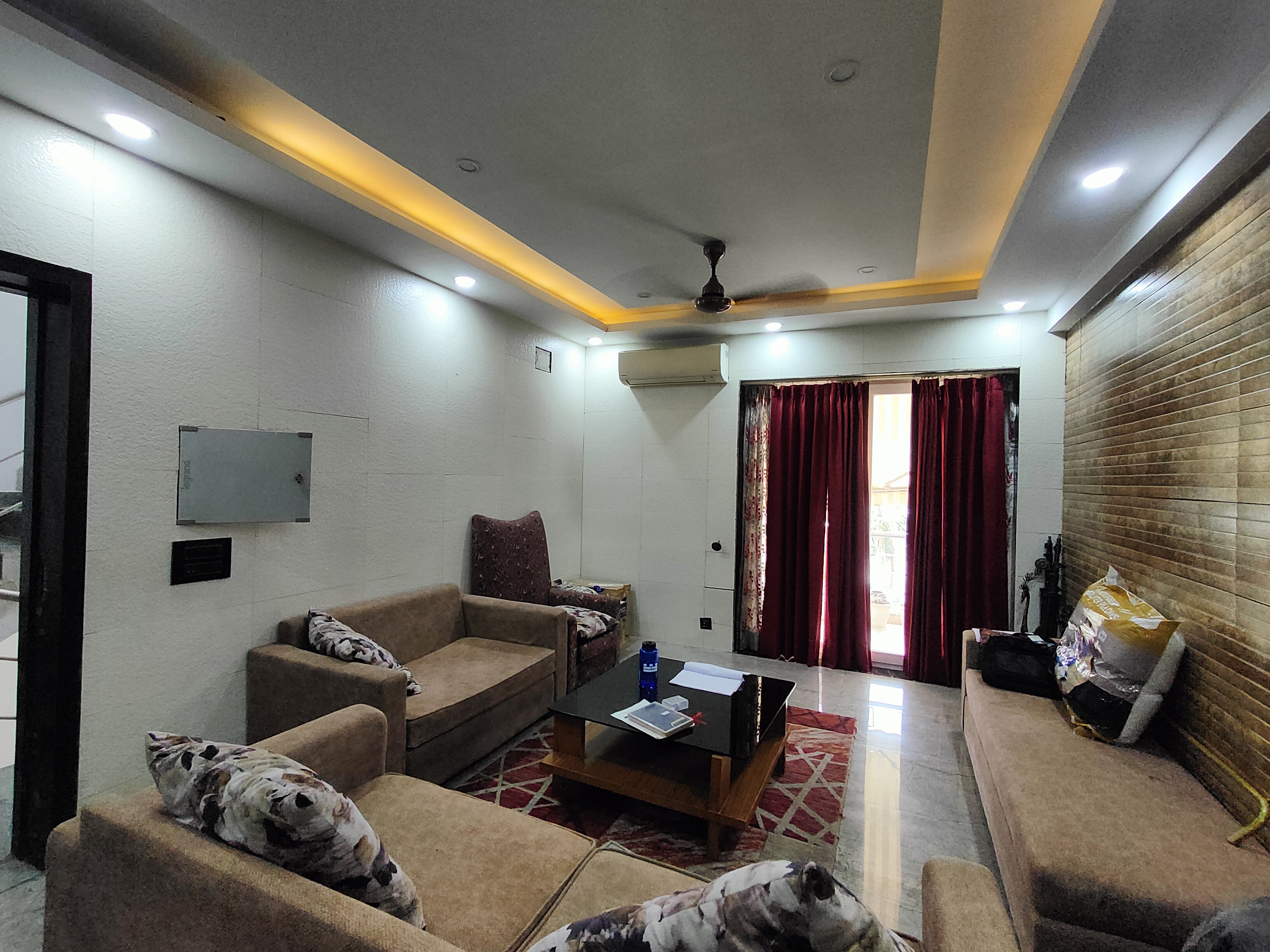 3 BHK 1800 Sq.Ft. Builder Floor in M2K The White House